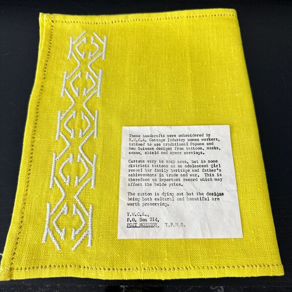 Vtg 60s Hand Embroidered Papua New Guinea Bright Sunshine Yellow Placemats x2 - Picture 4 of 4